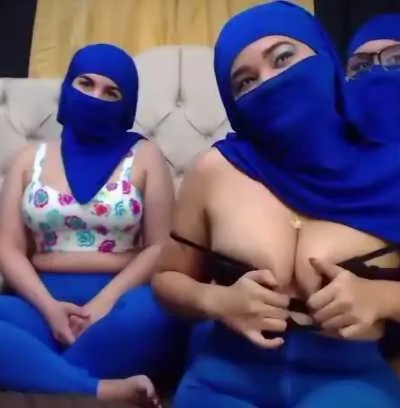 Arab Muslim lesbians in HIJAB uniform Webcam