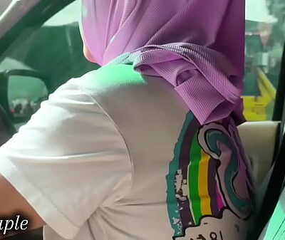 Indonesian Muslim Hijab wife Driving and sucking her Boyfriend Dick viral Jakarta video