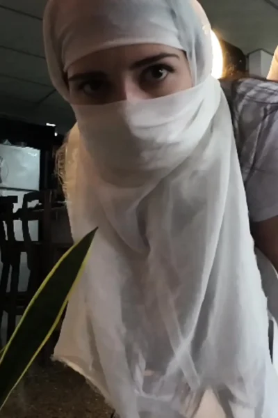 Religious Muslim gets cum in her ass after hard fucking – Hijab Hookup