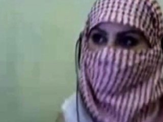 Palestine Arab Hijab Girl show her Big Boobs in Webcam